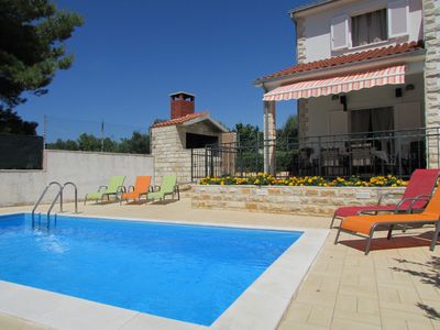  Delightful Holiday House with Pool in Maslinica, Island Solta