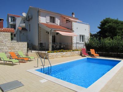  Delightful Holiday House with Pool in Maslinica, Island Solta