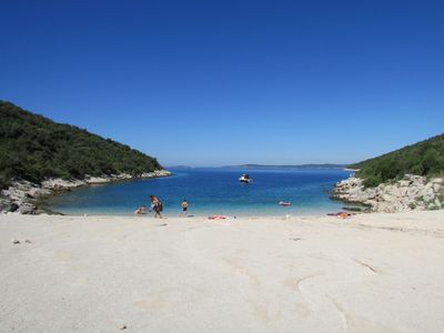  Delightful Holiday House with Pool in Maslinica, Island Solta