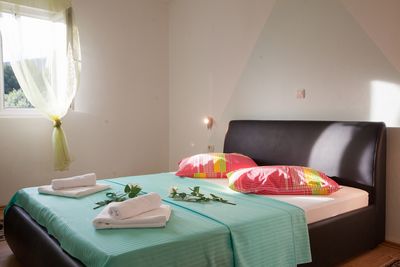 Lovely Holiday Villa with Pool Right Above Makarska