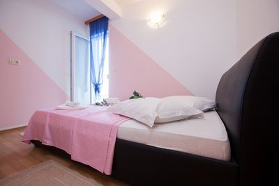 Lovely Holiday Villa with Pool Right Above Makarska