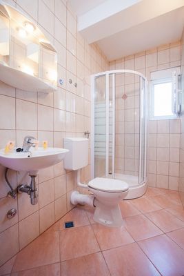 Lovely Holiday Villa with Pool Right Above Makarska