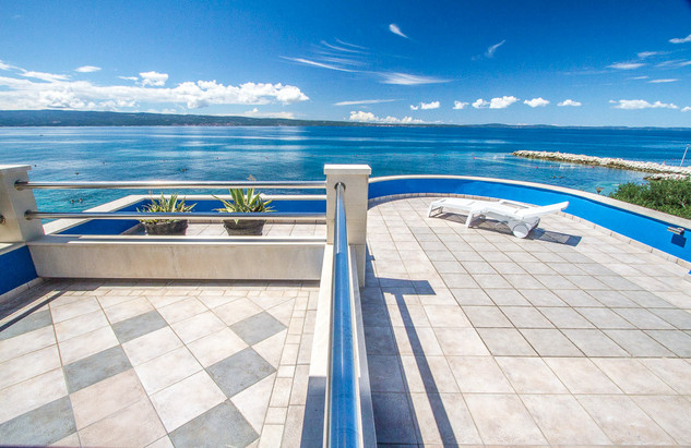 Exclusive Colorful Beach Villa with Pool near Split