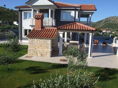 Villa with sea view and pool in Marina
