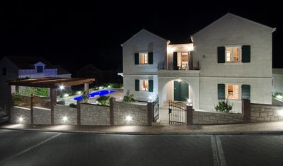 Luxuriously Equipped Villa with Heated Pool and Jacuzzi Makarska