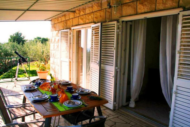 Beautiful 3 Bedroom Holiday House near the Beach in Sumartin, Brac island