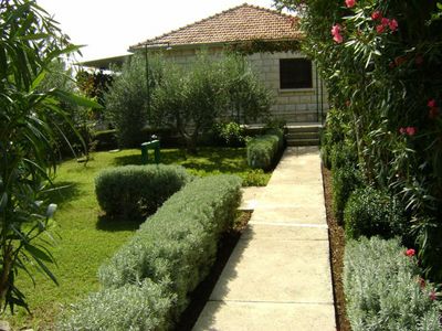 Beautiful 3 Bedroom Holiday House near the Beach in Sumartin, Brac island