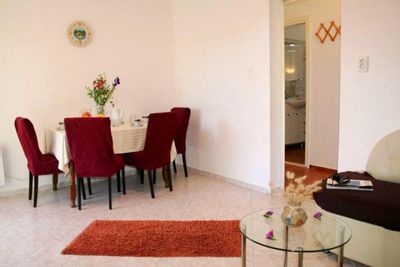 Beautiful 3 Bedroom Holiday House near the Beach in Sumartin, Brac island