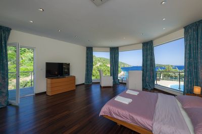 Luxury Croatian Beach Villa in Korcula Island