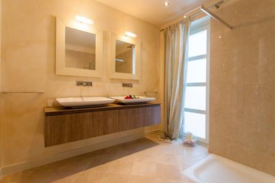 Deluxe Croatian Villa with Pool and Roof Terrace in Istria