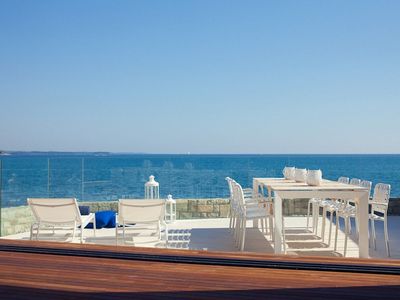 Gorgeous seafront villa for 13 persons in Novigrad, Istria