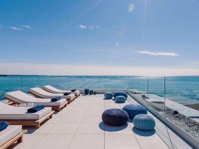 Gorgeous seafront villa for 13 persons in Novigrad, Istria