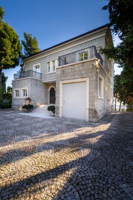 Exclusive Beachfront Villa in Split