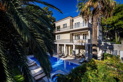 Exclusive Beachfront Villa in Split