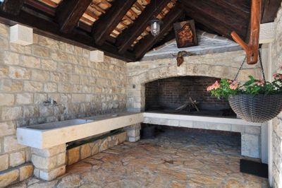 Holiday house with pool for 6 persons in Pucisca, on island Brac