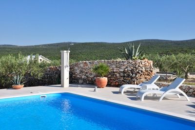 Holiday house with pool for 6 persons in Pucisca, on island Brac
