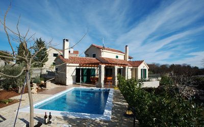 Classy Villa with Pool in the Heart of Island Brac