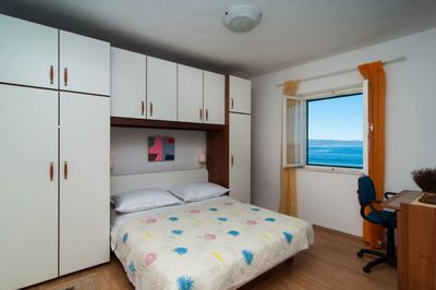 Lovely seafront holiday home with panoramic sea view near Split