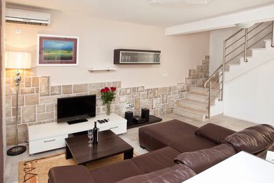 Lovely Seaview Holiday House with Outdoor Jacuzzi in Stomorska; Island Solta