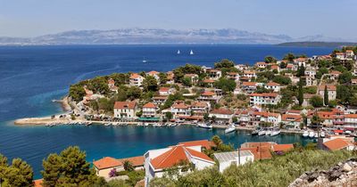 Lovely Seaview Holiday House with Outdoor Jacuzzi in Stomorska; Island Solta