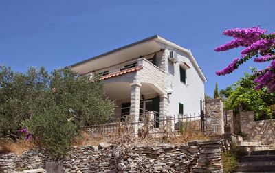 Lovely Seaview Holiday House with Outdoor Jacuzzi in Stomorska; Island Solta