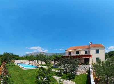Elegant Modern Villa with Pool near Dubrovnik