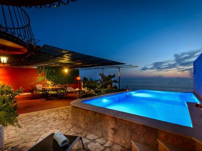 Charming Holiday House with Infinity Pool in Mlini near Dubrovnik