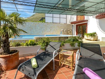 Charming Holiday House with Infinity Pool in Mlini near Dubrovnik