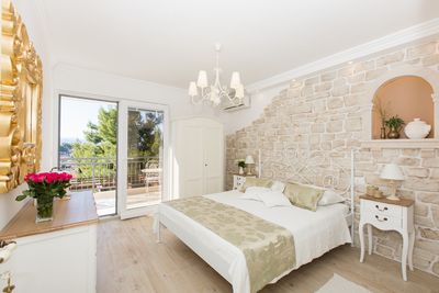 Luxury Sea View Villa with Pool in Cavtat