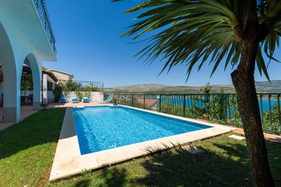 Charming Sea View Holiday Villa with Pool in Mastrinka; Ciovo