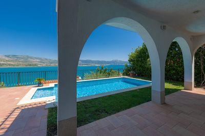 Charming Sea View Holiday Villa with Pool in Mastrinka; Ciovo