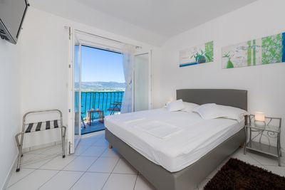 Charming Sea View Holiday Villa with Pool in Mastrinka; Ciovo