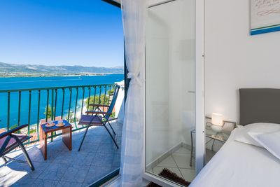 Charming Sea View Holiday Villa with Pool in Mastrinka; Ciovo
