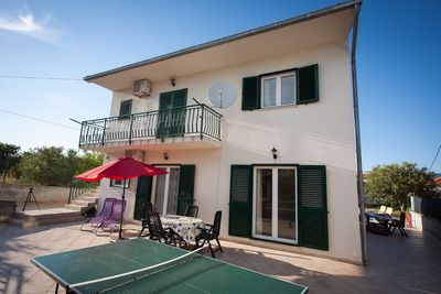 Large Holiday House with Pool and Outdoor Jacuzzi in Slatine near Trogir
