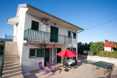Large Holiday House with Pool and Outdoor Jacuzzi in Slatine near Trogir