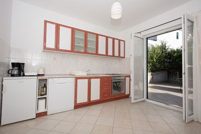 Large Holiday House with Pool and Outdoor Jacuzzi in Slatine near Trogir