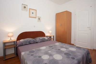 Large Holiday House with Pool and Outdoor Jacuzzi in Slatine near Trogir