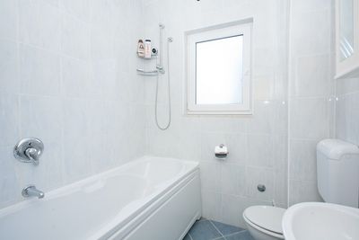 Large Holiday House with Pool and Outdoor Jacuzzi in Slatine near Trogir