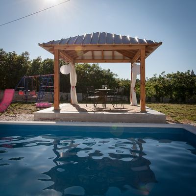 Large Holiday House with Pool and Outdoor Jacuzzi in Slatine near Trogir