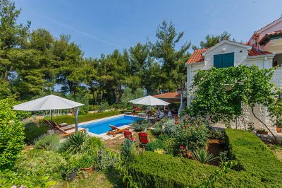 Beautiful Holiday Villa with Pool in Brac Island
