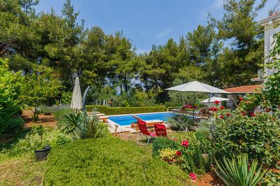Beautiful Holiday Villa with Pool in Brac Island