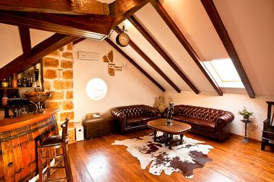 Exclusive Mansion with Large Pool, Wellness, and Entertainment Facilities