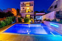 Stylish 6 Bedroom Sea View Villa with Pool near Trogir
