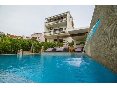 Stylish 6 Bedrrom Sea View Villa with Pool near Trogir