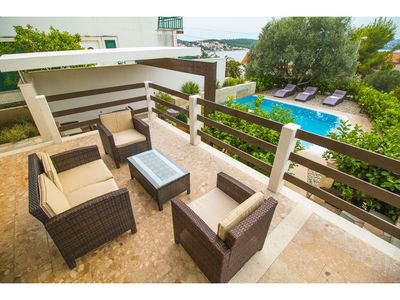 Stylish 6 Bedrrom Sea View Villa with Pool near Trogir