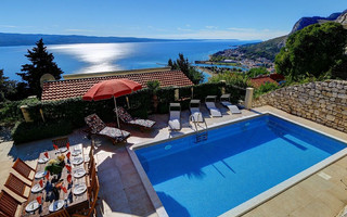 Astonishing Villa with Pool and Amazing Sea View in Omis 