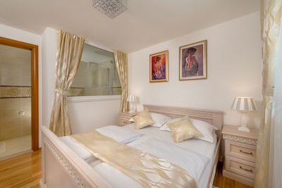 Elegant Villa with Luxury Facilities and Equipment in Omis Riviera