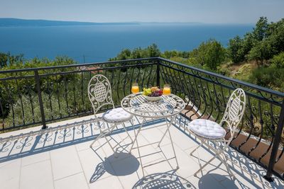 Elegant Villa with Luxury Facilities and Equipment in Omis Riviera