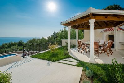 Elegant Villa with Luxury Facilities and Equipment in Omis Riviera