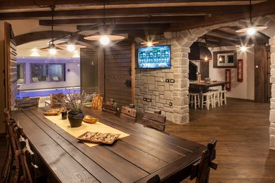 Splendid Makarska Villa with Heated Indoor and Outdoor pool and Traditional Dalmatian Tavern 